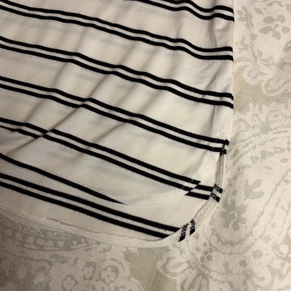 Cupcakes and Cashmere striped tee / Size S - Picture 6 of 9